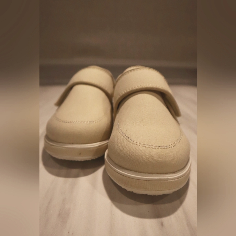 Strap Slip on